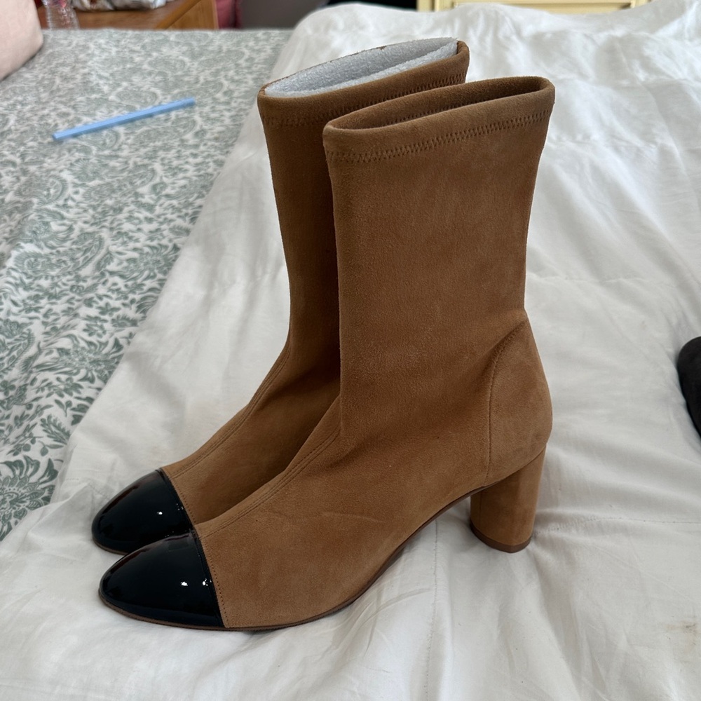 Stuart Weitzman cap toe suede stretch Tan and Black Heeled Boots 12 worn once